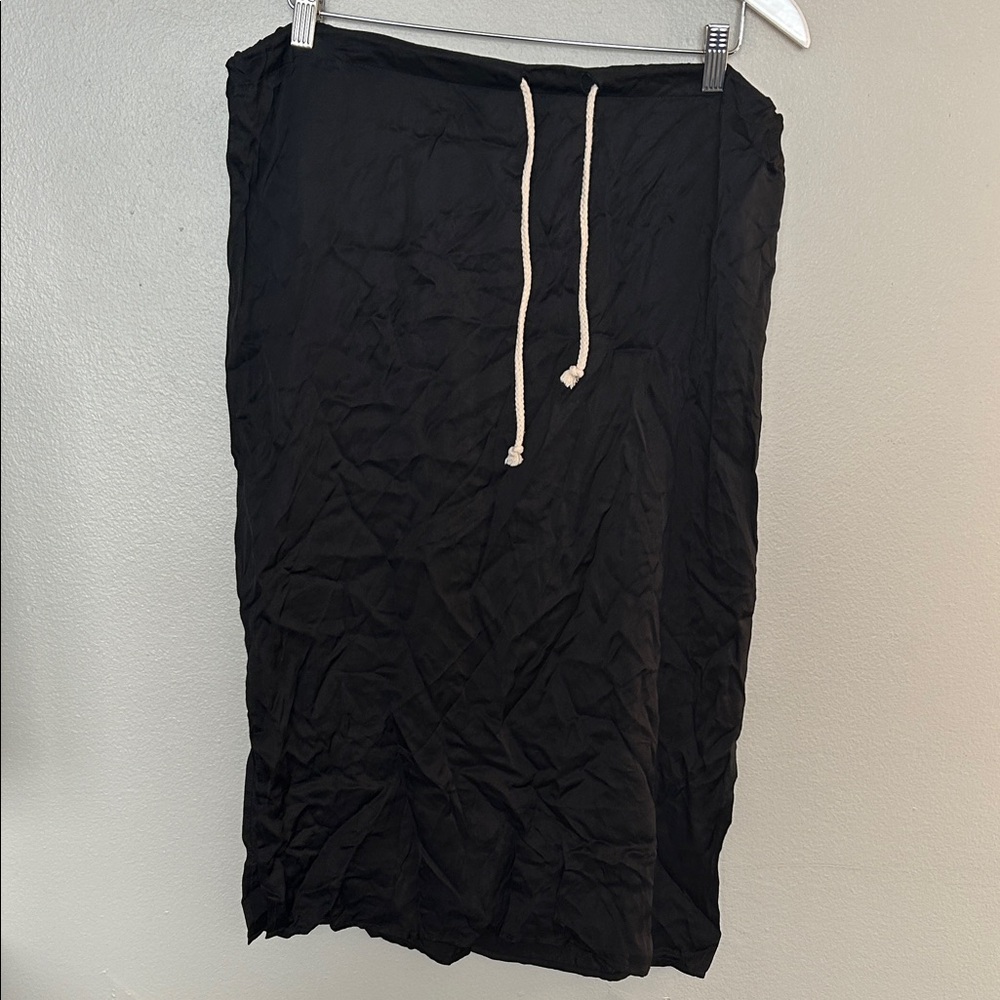DONNI. Black Drawstring Skirt S/M